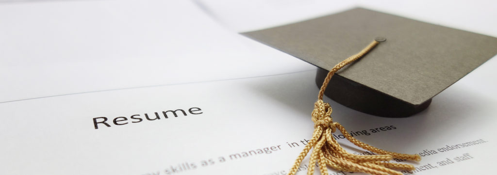 Header graphic that reads resume with mini graduation cap